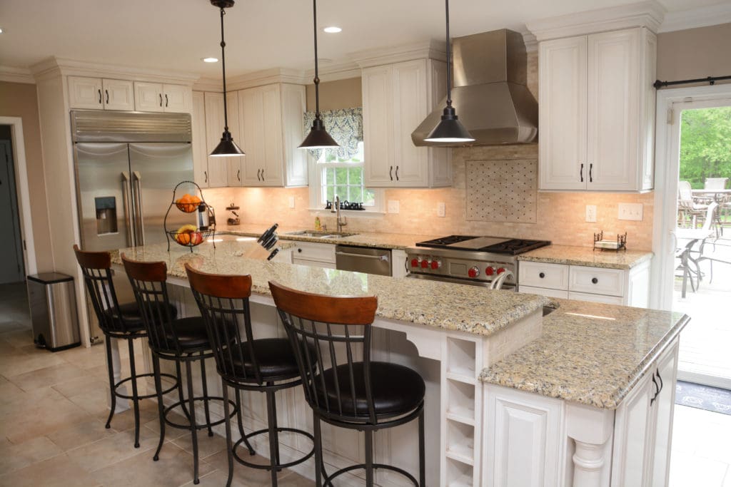 DIY vs. Professional Kitchen Remodeling